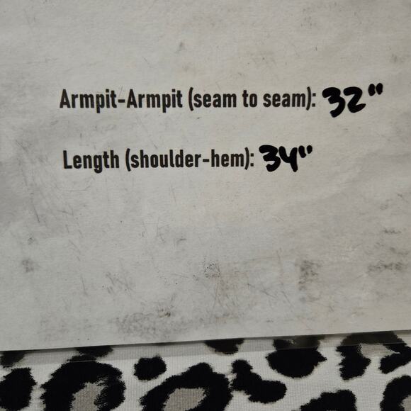 Torrid Leopard Animal Print Roll Tab Sleeve V-Neck Liquid Knit Top Plus Size 6X - Picture 10 of 10